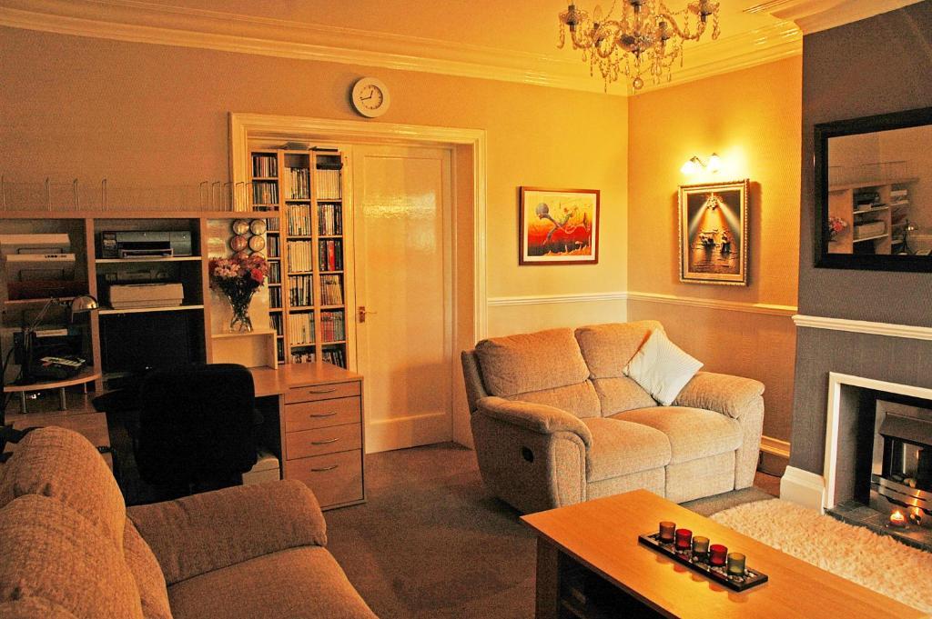 Pitreavie Guest House Dunfermline Dış mekan fotoğraf