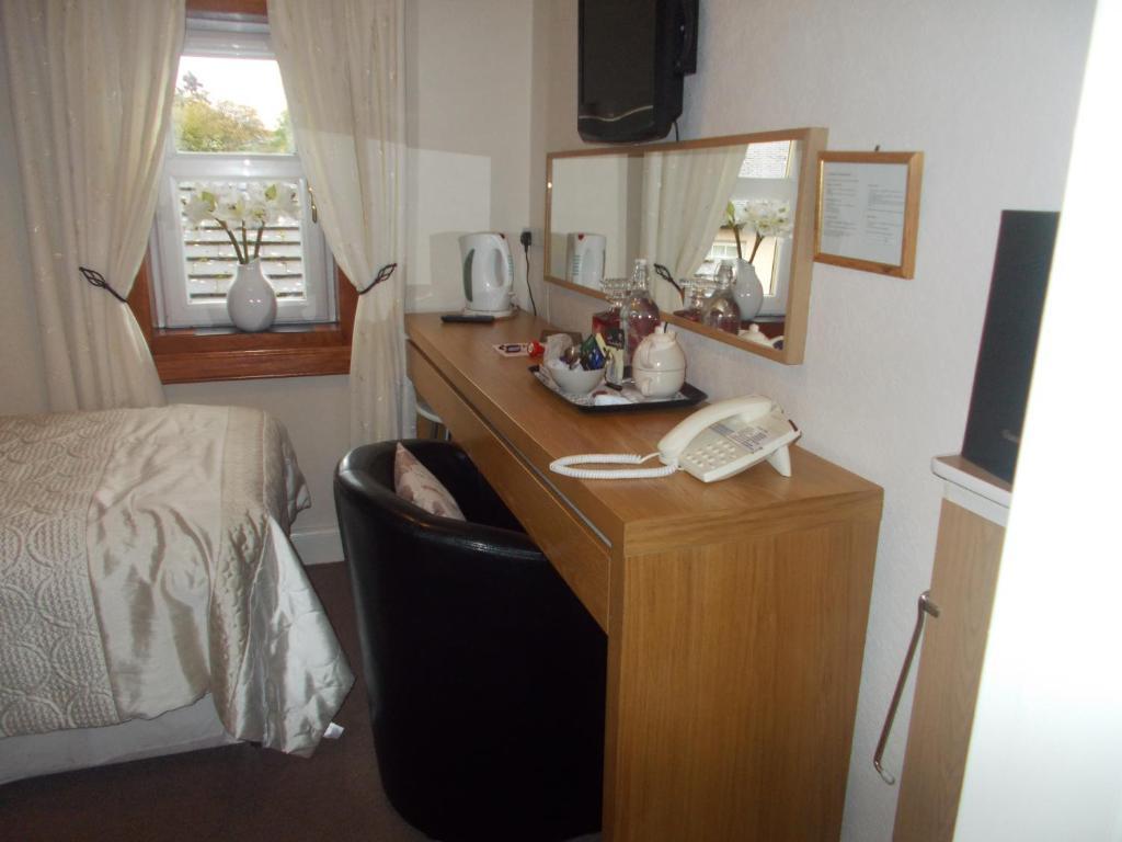 Pitreavie Guest House Dunfermline Oda fotoğraf
