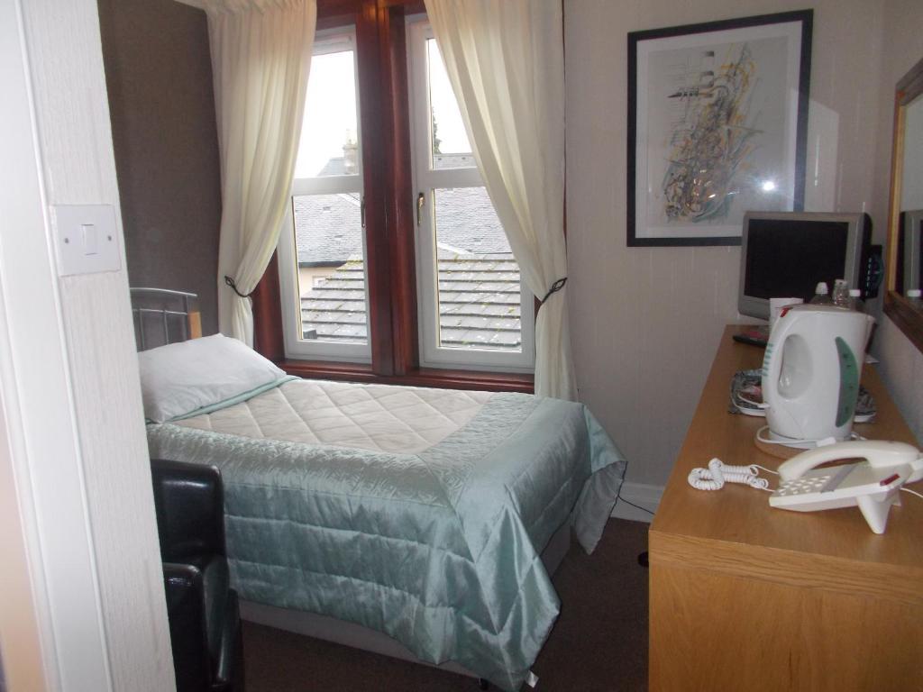 Pitreavie Guest House Dunfermline Oda fotoğraf